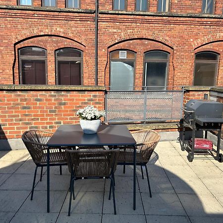 Central Leeds Townhouse With Private Roof Garden Sleeps 4 Екстериор снимка