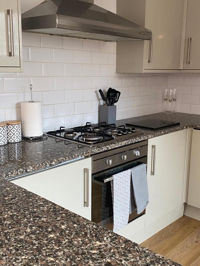 Central Leeds Townhouse With Private Roof Garden Sleeps 4 Екстериор снимка