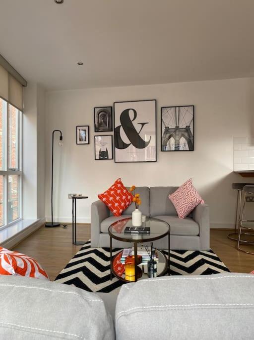 Central Leeds Townhouse With Private Roof Garden Sleeps 4 Екстериор снимка