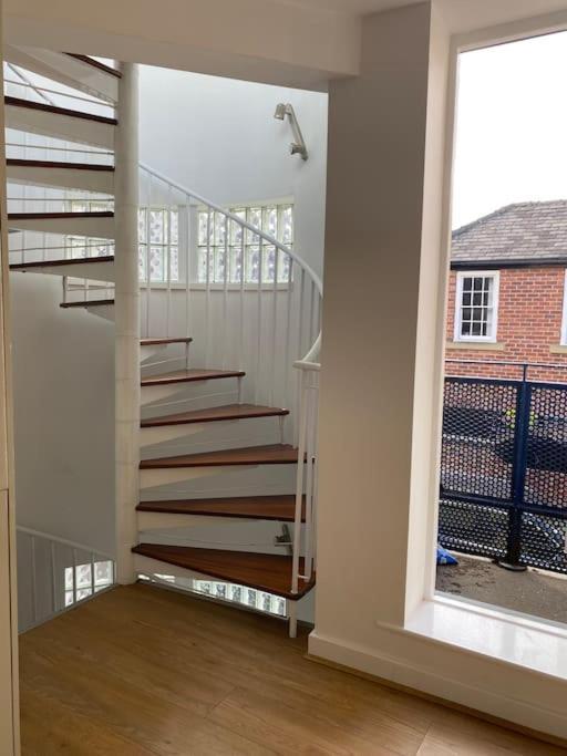 Central Leeds Townhouse With Private Roof Garden Sleeps 4 Екстериор снимка