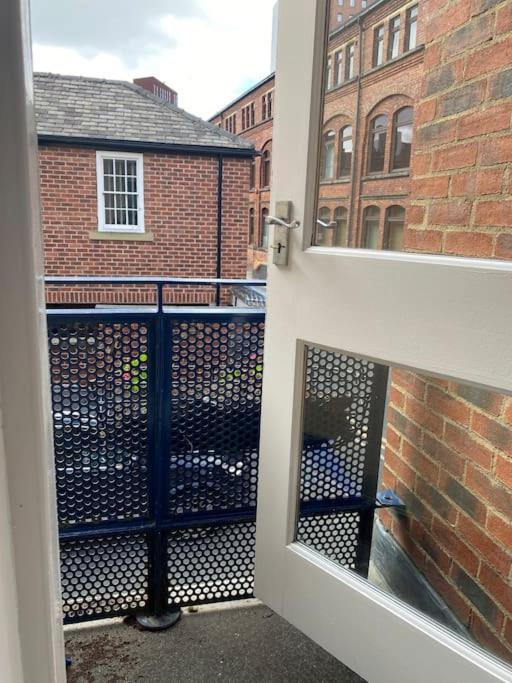 Central Leeds Townhouse With Private Roof Garden Sleeps 4 Екстериор снимка