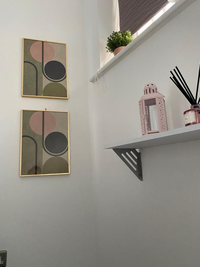 Central Leeds Townhouse With Private Roof Garden Sleeps 4 Екстериор снимка