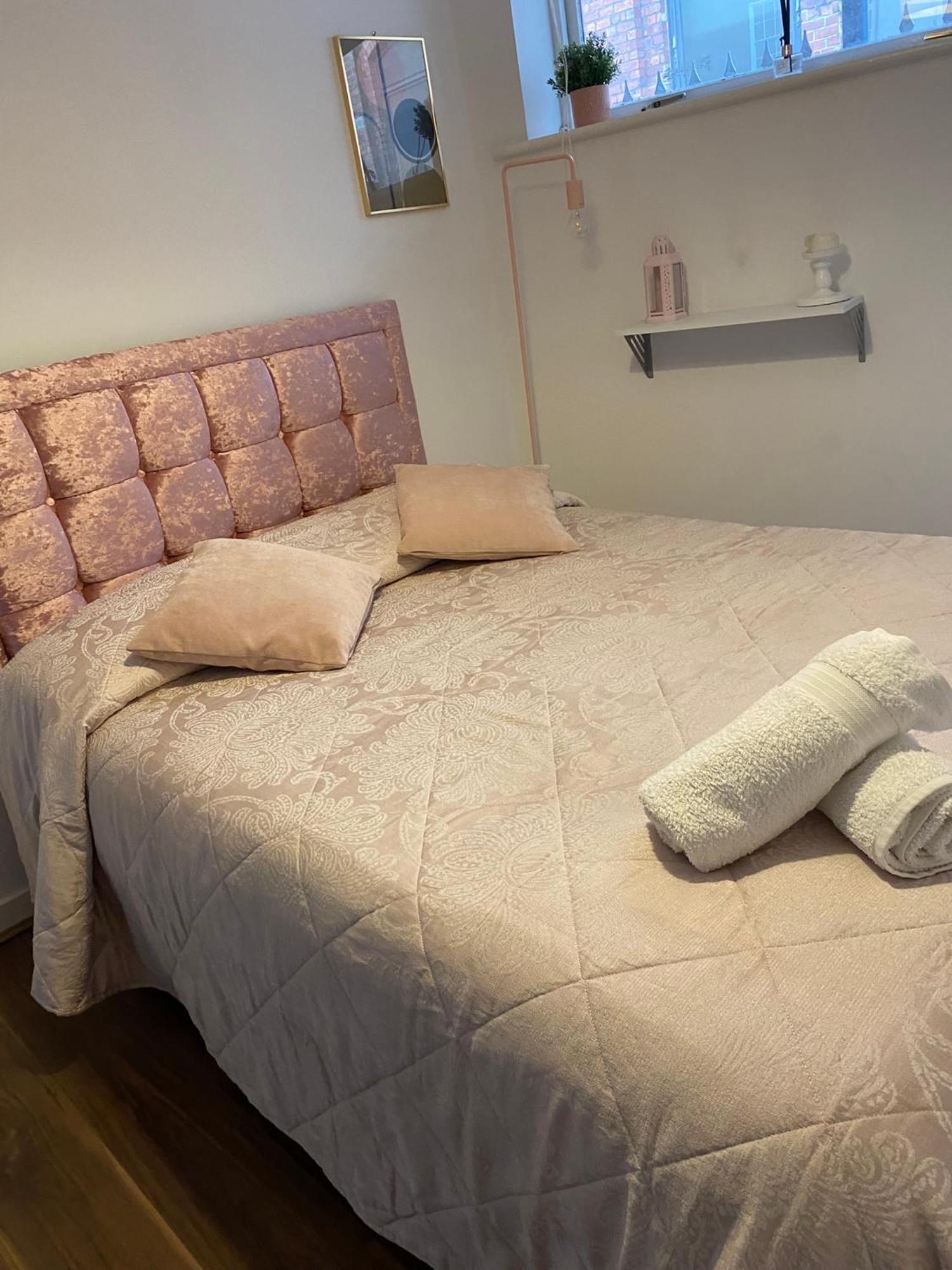 Central Leeds Townhouse With Private Roof Garden Sleeps 4 Екстериор снимка